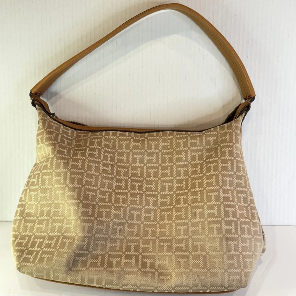 Tommy Hilfiger Navy & Logo Print Shoulder Bag – Red Zip Accent & Faux Leather - Picture 2 of 16